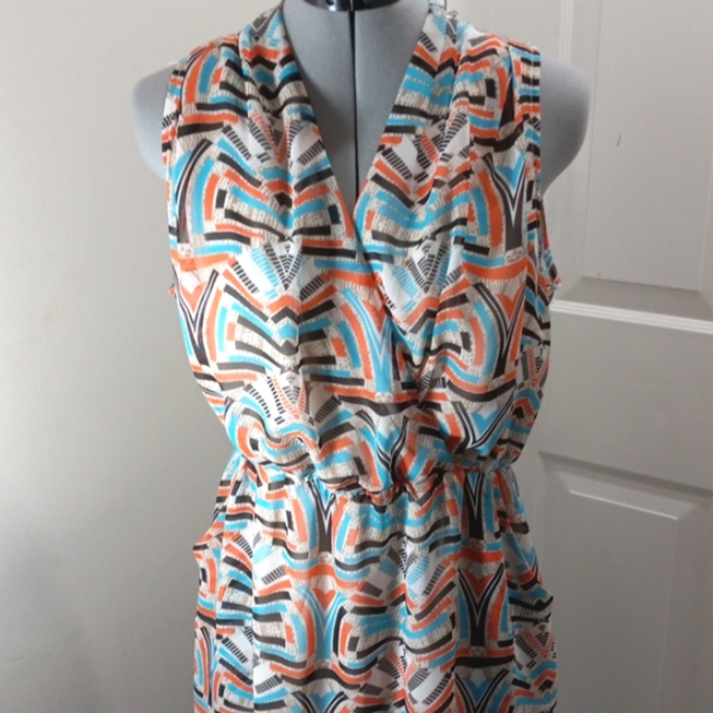 Chandi & Lia Sz Med, Faux Wrap Style midi Abstract   Dress with Pockets
